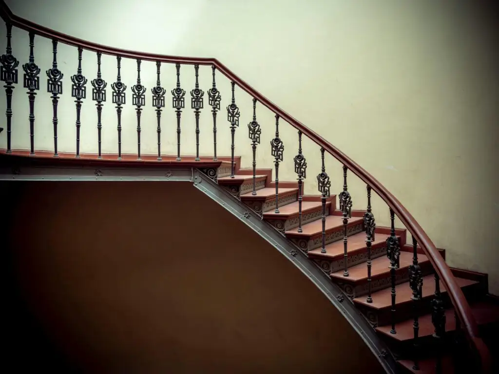 escalier forgé rampe bois